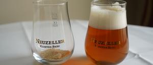 Aus Pulver mach' Bier: Dem Neuzeller Bierpulver braucht lediglich Wasser zugesetzt werden.