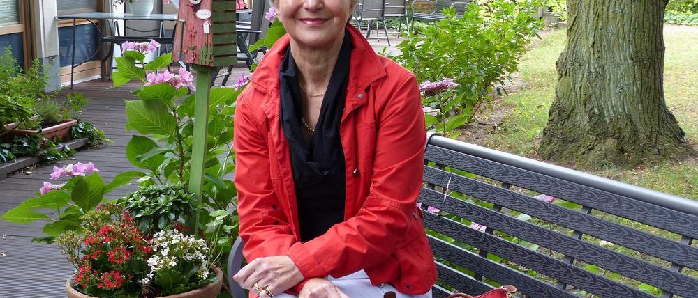 Gisela du Vignau aus Zehlendorf engagiert sich als ehrenamtliche Sterbebegleiterin für das Diakonie-Hospiz Wannsee