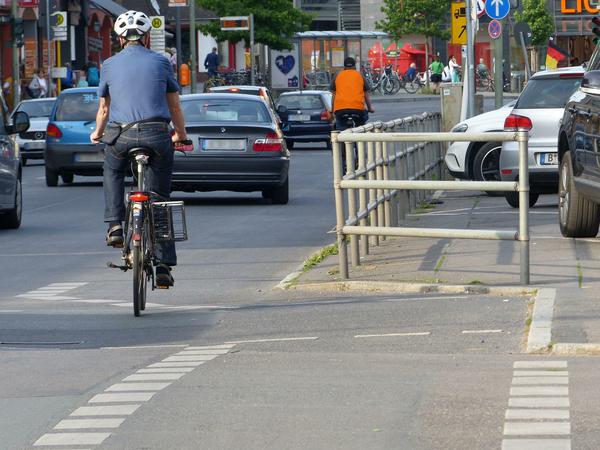 Für Fahrradfahrer ist die Verkehrsführung besonders gefährlich, findet die Bürgerinitiative