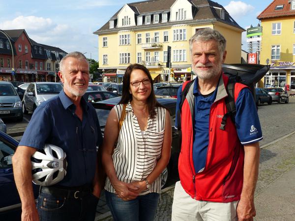 (v.li.) Hans Boerner, Jutta Goedicke und Jürgen Müller von der Bürgerinitiative