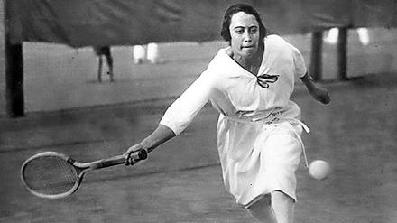 Nelly Neppach als deutsche Tennismeisterin im Jahr 1925.