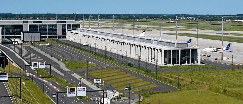 Das Terminal Nord des neuen Hauptstadtflughafens BER sieht fertig aus, ist aber noch nicht fertig.