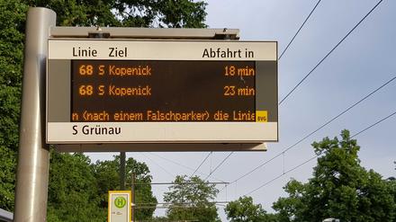 Verspätung bei der Straßenbahn in Grünau wegen Falschparker