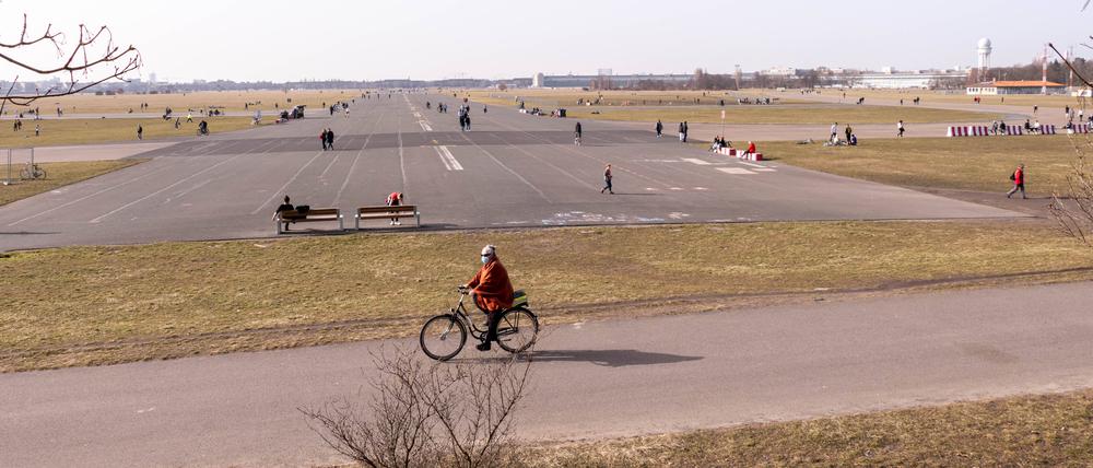 Das Tempelhofer Feld liegt inmitten der Metropole Berlin.