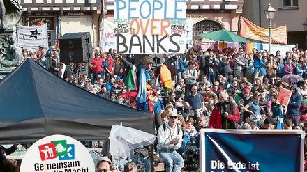 Erst friedlich, dann chaotisch. Die Blockupy-Demonstration am 18. März 2015 in Frankfurt am Main endete mit heftigem Krawall. 