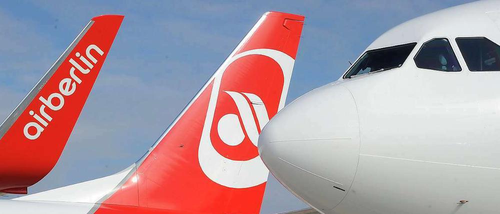 Die Fluggesellschaft Air Berlin ist das Warten leid: Sie klagt auf Schadensersatz wegen der verschobenen Flughafeneröffnung.