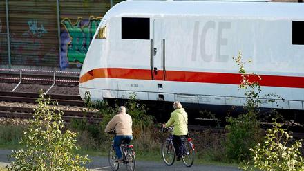 Ein ICE in Wolfsburg. Am Sonntag war die Strecke zwischen Berlin und Wolfsburg stundenlang gesperrt.