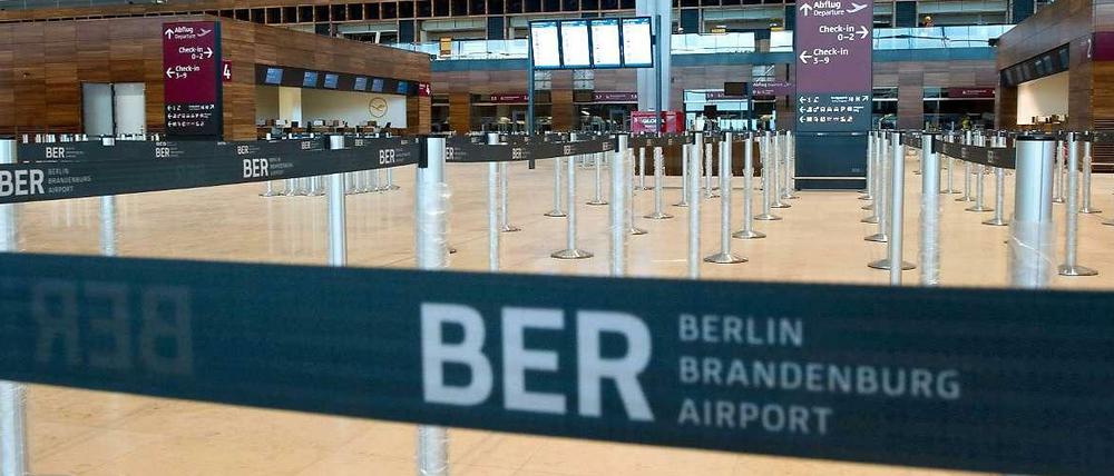 Flughafenchef Hartmut Mehdorn will bekanntlich den als Wartebereich für Passagiere von Billigfluglinien konzipierten Nordpier so umbauen, dass dort zunächst auch Passagiere abgefertigt werden können.