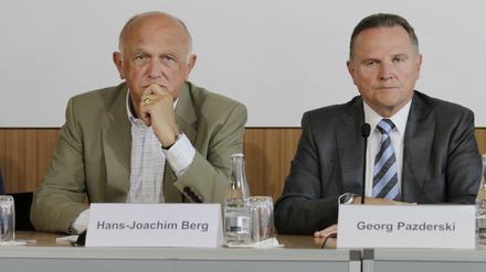 Hans-Joachim Berg, stellvertretender Landesvorsitzender (links) und der Spitzenkandidat der Berliner AfD, Georg Pazderski. 