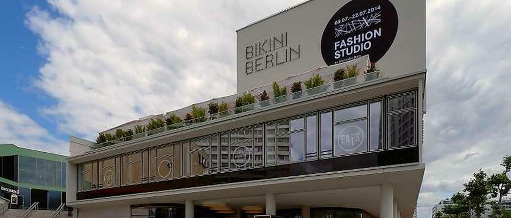 Anders einkaufen. „Shop different“, lautet das Motto des Einkaufszentrums Bikini Berlin am Zoo. Es gibt viele Designerläden und nur wenige Filialisten.