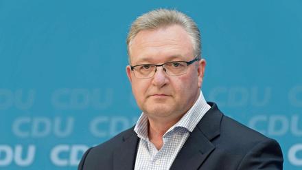 Momentan ist Henkel Abgeordneter im Berliner Landesparlament und Bezirkschef der Union in Mitte. 