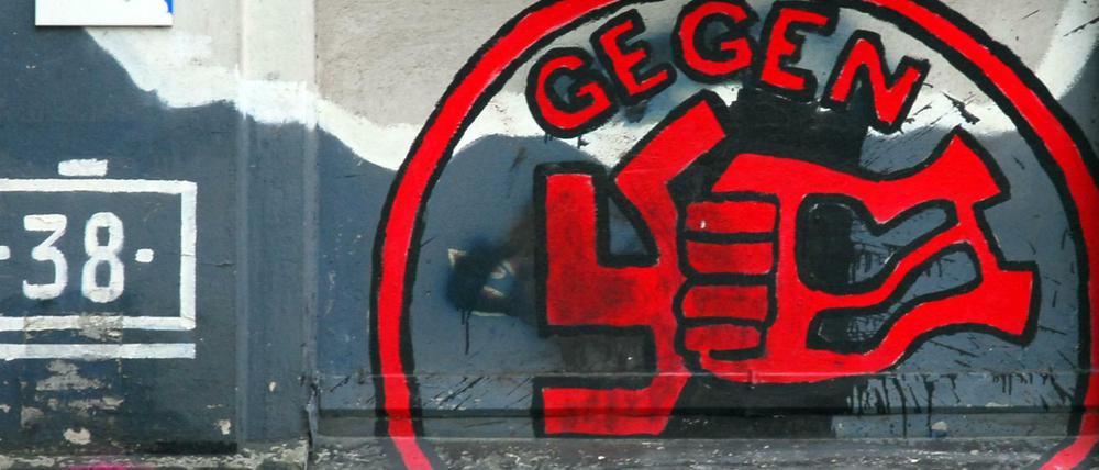 Ein antifaschistisches Graffito an einer Berliner Hauswand. (Symbolbild)