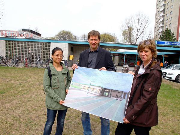 Landschaftsarchitekt Steffen Brodt und sein Team: Sylvia Martin (rechts) und Liu Qin Zi.