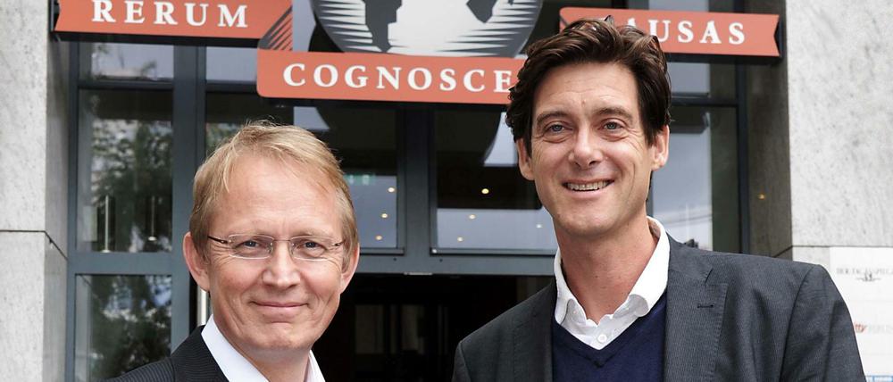 Trauen Sie sich, die beiden freuen sich schon auf Sie: Chefredakteure Stephan-Andreas Casdorff (li.) und Lorenz Maroldt vor dem Verlagsgebäude.