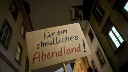 Was hält das "christliche Abendland" aus? Unser Autor reflektiert über seine Verortung in Deutschland. 