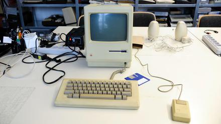 In der Humboldt-Universität gibt es eine Sammlung alter Computer. 