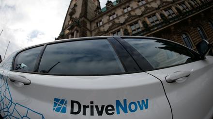 Die Carsharingfirma DriveNow will ihr Angebot am Flughafen Schönefeld verbessern.