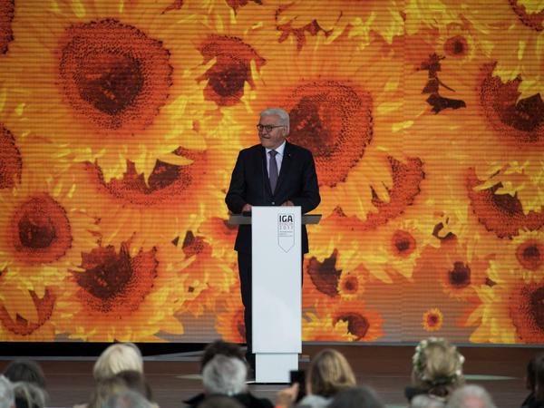 Bundespräsident Frank-Walter Steinmeier spricht bei der Eröffnung der Internationalen Gartenausstellung in Marzahn.