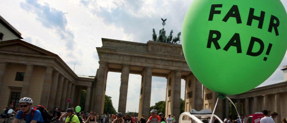 Berlin rollt - wenn es nach den potenziellen Koalitionspartnern geht, bald verstärkt auf zwei Rädern.