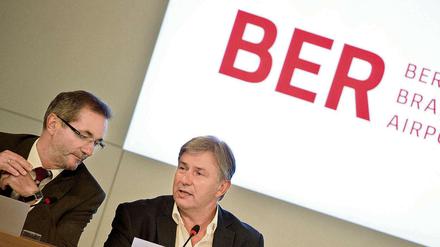 Matthias Platzeck (links) und Klaus Wowereit saßen im Aufsichtsrat, als der Eröffnungstermin des Flughafens BER verschoben wurde. 