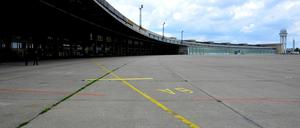 Am Sonnabend brausen Formel-E-Autos über den Tempelhofer Flughafen.