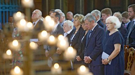 Mit einem Gottesdienst im Berliner Dom wurde des 20. Juli 1944 gedacht. Auch Bundespräsident Joachim Gauck nahm teil (zwischen Lebensgefährtin Danilea Schadt und Irmgard Schwaetzer, Präses der EKD-Synode).