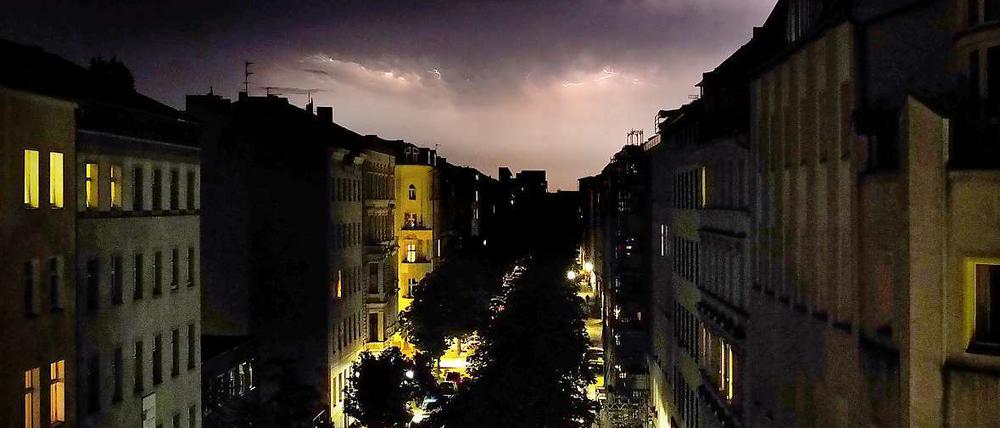In der zweiten Nacht in Folge gab es in Berlin heftige Unwetter.