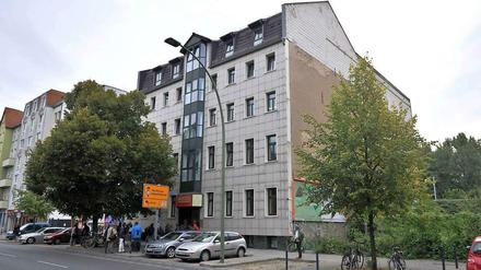 In diesem Hostel in der Gürtelstraße in Friedrichshain sind Flüchtlinge untergebracht.