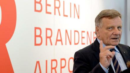 Hartmut Mehdorn rechnet angeblich mit bis zu 45 Millionen Fluggästen im Jahr auf dem BER.