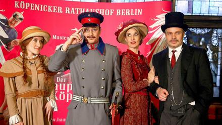 Schusters Leistung. Einige der 19 Schauspieler, die das Musical in Köpenick im Sommer 2015 aufführen. 