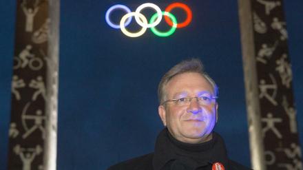 Frank Henkel spricht gerade für Olympia in Berlin.