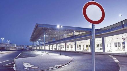 Der BER-Flughafen soll erst im Oktober 2020 eröffnet werden - das kostet. 