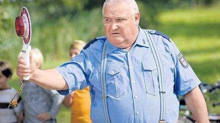 Horst Krause spielt in der bekannten ARD-Reihe „Polizeiruf 110“ einen gut genährten Dorfpolizisten. Im wahren Leben dürfte der 71-Jährige beim Einstellungstest der Polizei scheitern.