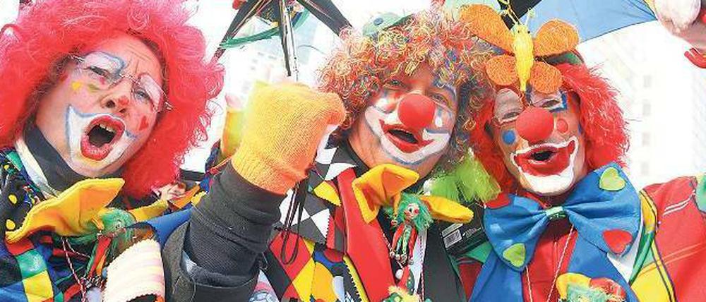 Humor ist, wenn man trotzdem lacht. Karneval wird in Berlin nicht als „kulturell bedeutsam“ eingestuft. Doch am Sonntag werden wieder hunderttausend Zuschauer erwartet. 