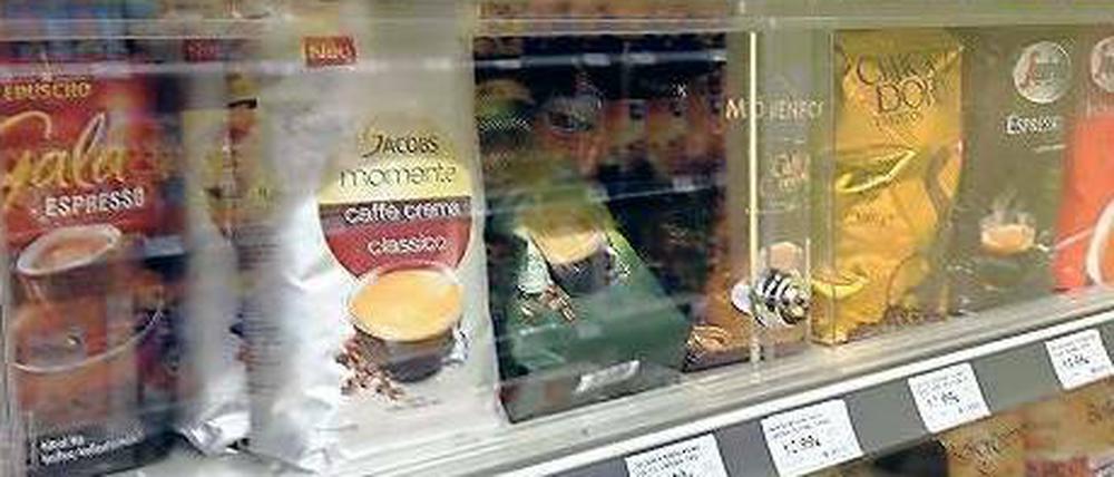 Begehrte Beute. Kaffeediebstähle haben so stark zugenommen, dass einige Supermärkte die Ware wegschließen. 