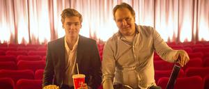 Erlebnis Kino. Gemeinsam mit seinem Sohn leitet Andreas Schaffer (rechts) die Kinoplattform „We want Cinema“. Wer genügend Freunde über soziale Netzwerke mobilisiert, kann seinen Film auf der großen Leinwand sehen – für 7,50 Euro. 