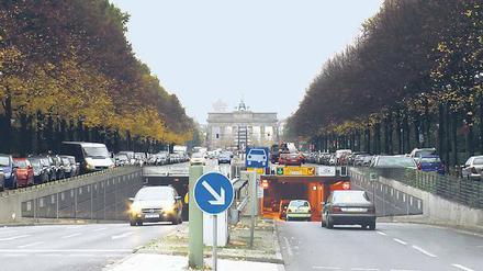 2010 ging’s um eine unterirdische Idee. Der ADAC schlug vor, das Brandenburger Tor im Tunnel zu unterqueren.