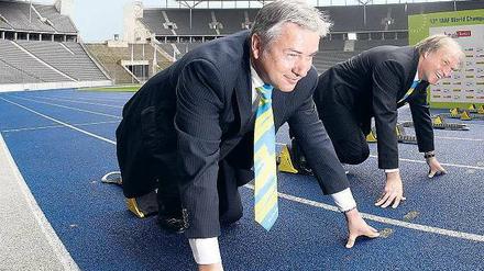 Alles auf Blau. So fotogen warben der Regierende Bürgermeister Klaus Wowereit und der Präsident des Deutschen Leichtathletik-Verbandes Clemens Prokop einst für die Leichtathletik-WM 2009. 