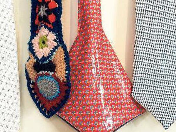 Ob gehäkelt oder abwischbar: Die Möglichkeiten für neue Krawattendesigns sind endlos.