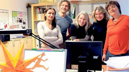 Die Helfer brauchen Hilfe. Songül Incedal, Thomas Knorr, Stefanie Corogil, Sabine Niels und Leiterin Jane Daffy (v. l.) engagieren sich beim Mentoring-Projekt. 