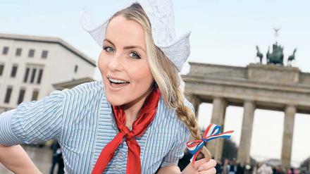 Hallo, Frau Antje! Wenn traditionell gekleidete Holländerinnen am Brandenburger Tor auftauchen, heißt das meist: Es ist Grüne Woche. 