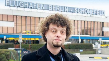 Der Zuhörer. Seit 2008 ist der evangelische Pfarrer Justus Münster Seelsorger an den Berliner Airports. 