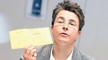 Gelber Brief für die Grüne. Monika Herrmann, Bürgermeisterin Friedrichshain-Kreuzbergs, darf in ihrem Bezirk keinen Versuch zur kontrollierten Abgabe von Cannabis starten.