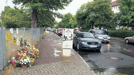 Die Unfallstelle. Am Tag des Unglücks parkte anstelle des Audis ein Lieferwagen in der Marksburgstraße. Er nahm dem 13-jährigen Erik auf dem Fahrrad und der entgegenkommenden Autofahrerin die Sicht.