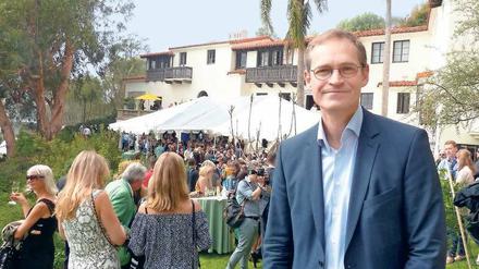Politik unter Palmen. In der Künstleresidenz Villa Aurora in Los Angeles treffen sich traditionell die deutschen Filmschaffenden am Tag vor der Oscar-Verleihung. Der Regierende Bürgermeister war auch dabei. 