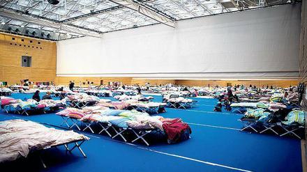 In 62 Sporthallen leben Flüchtlinge. Mit Hilfe eines Volksbegehrens sollen sie so schnell wie möglich umziehen. 