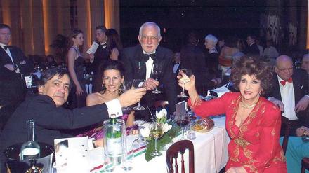 Ciao Padrone. „Bacco“-Chef Massimo Mannozzi kann nach 49 Jahren auf eine lange Liste prominenter Gäste verweisen.