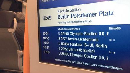 Umstieg … in was bitte? Klare Sache: U52434 fährt nach Pankow, so steht’s immer auf den Bahn-Displays. 
