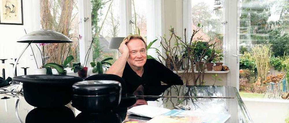Klaus Hoffmann hat die meisten seiner neuen Chansons zu Hause in seiner alten Villa in Kladow geschrieben. 