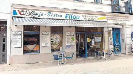 Bei Café und Croissant. Der Betreiber des „Filou“ in der Reichenberger Straße sei kein richtiger Bäckermeister, sagt der Hauseigentümer. Alles Strategie, beklagt der Betreiber. 